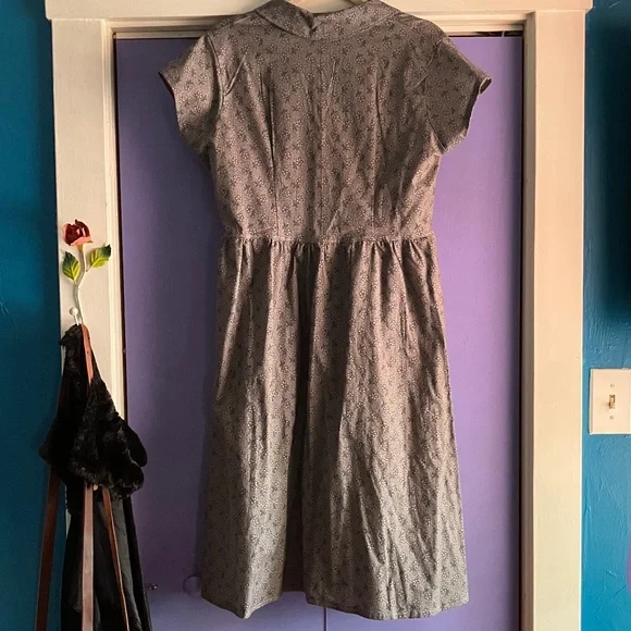 NWOT Let's Backtrack Cotton Floral Sketchbook '40s Shirt Dress Pockets M/L - Picture 4 of 4